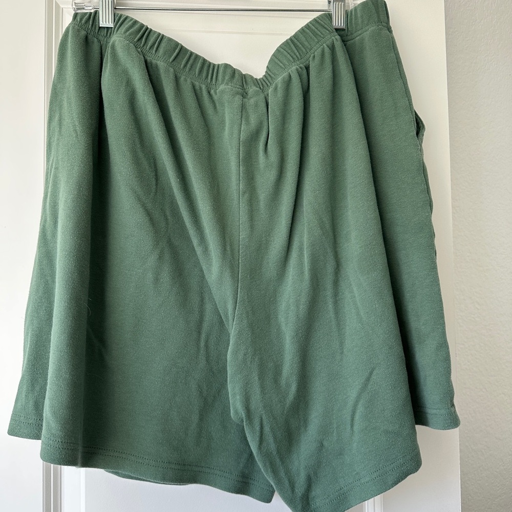 💚Woman Within Green Athletic Shorts